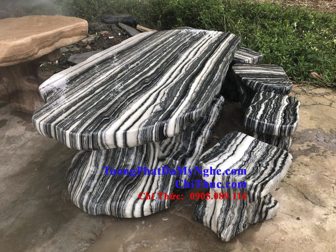 Mẫu bàn ghế đá sần vườn đá non nước